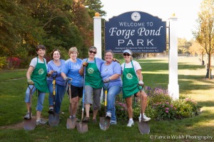 Forge Park Pond Planting Committee